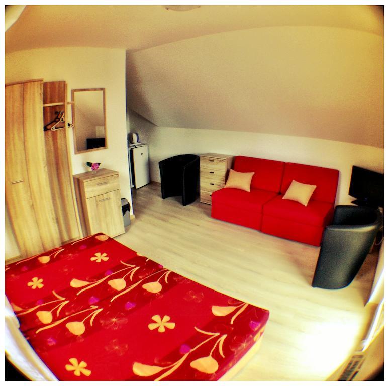 Penzion Skalna Ruza - Koevirozsa Panzio Gemerská Horka Zimmer foto